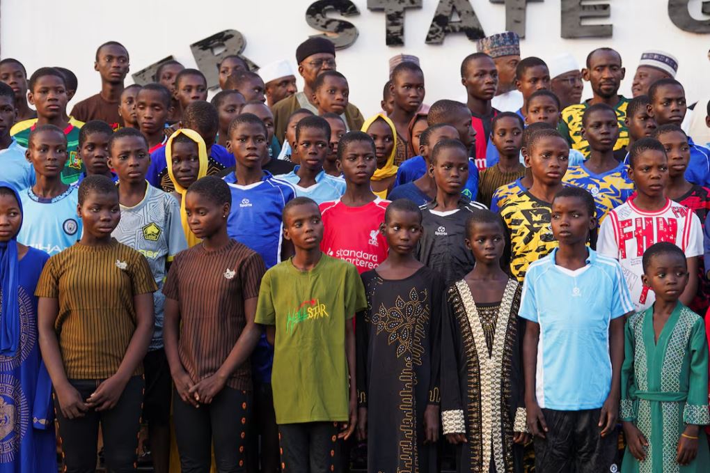 100 abducted schoolchildren are rescued in Nigeria